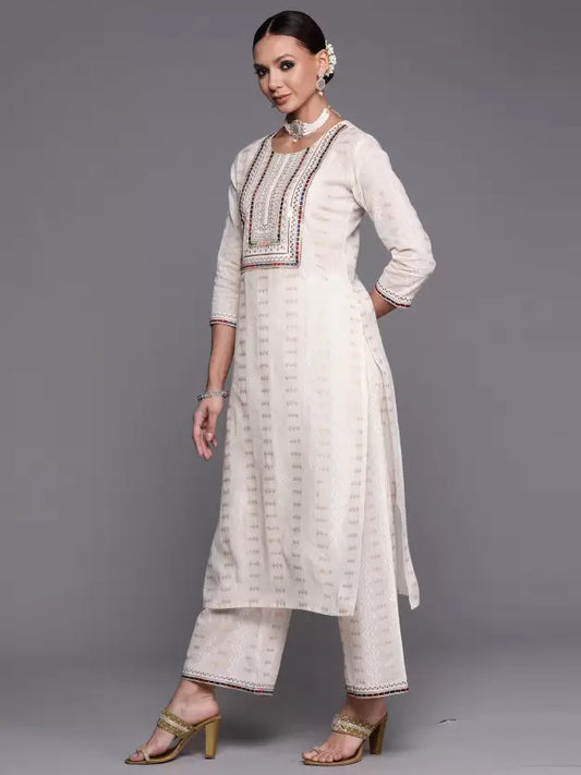 Women Embroidered White Cotton Blend Kurta set