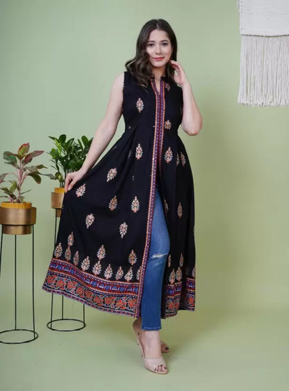 Women Printed Viscose Rayon Front-slit Kurta