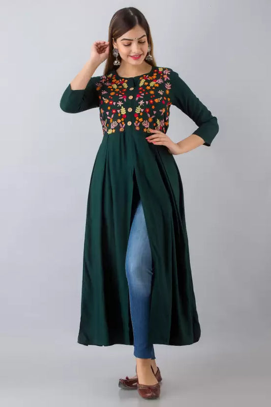 Women Embroidered Cotton Rayon Front-slit Kurta (Green)
